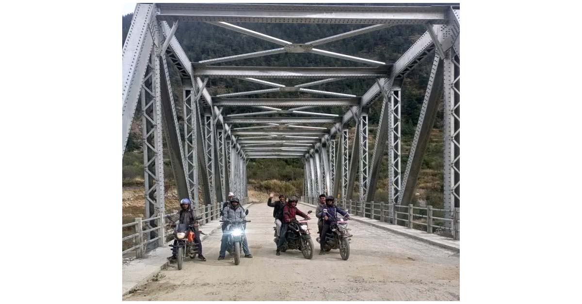 तिला नदीमाथि मोटरेबल ‘स्टिल ट्रस’निर्माण