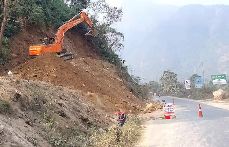 पोखरा–मुग्लिन सडक निर्माण कछुवा गतिमा