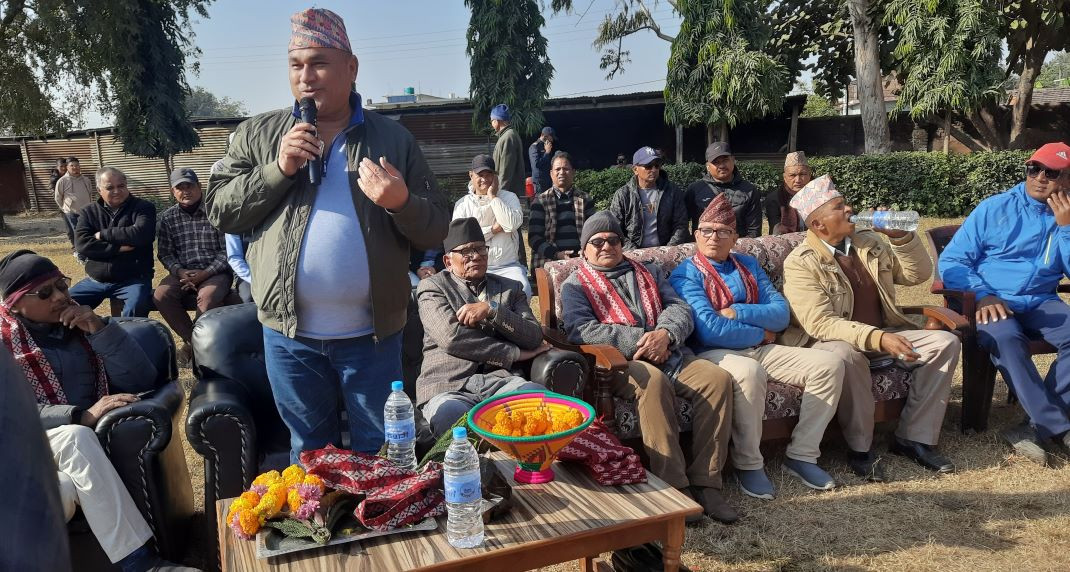 मुख्यमन्त्रीको एक महिनाको पारिश्रमिक विद्यालयलाई