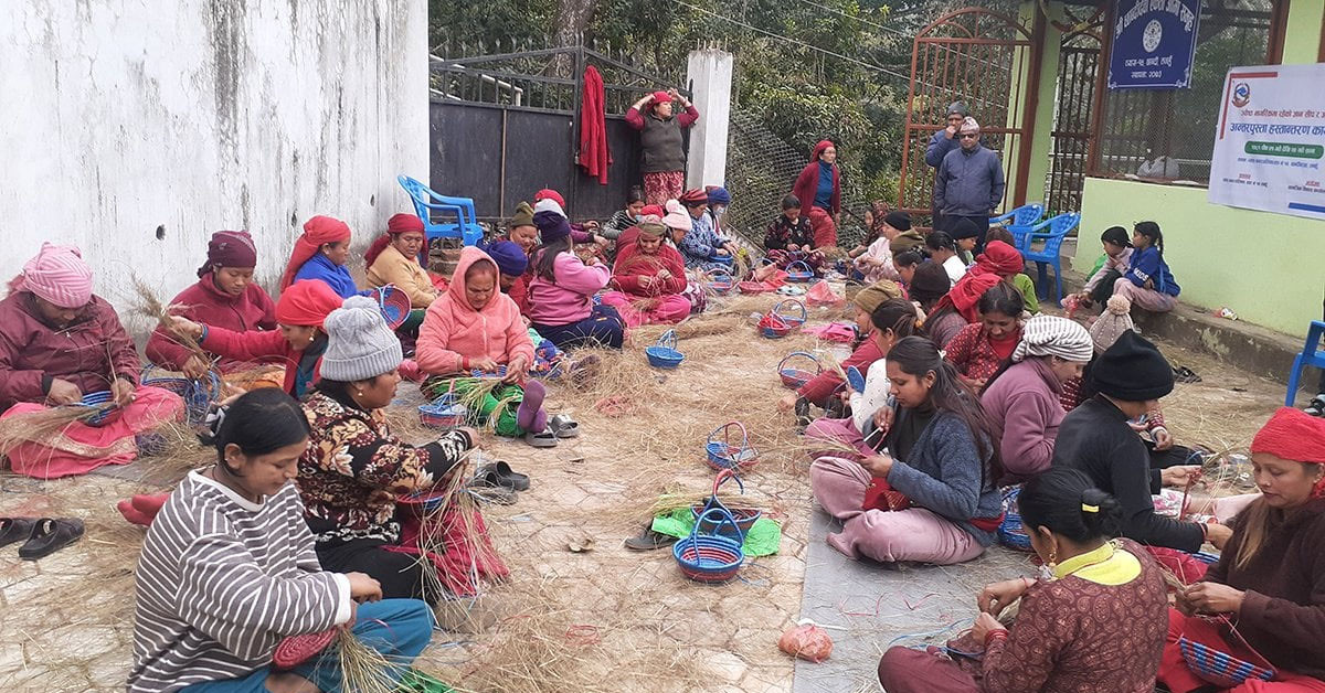 ज्ञान, सीप र अनुभव हस्तान्तरण गर्न ५० जना महिलालाई ढकिया बुन्ने तालिम