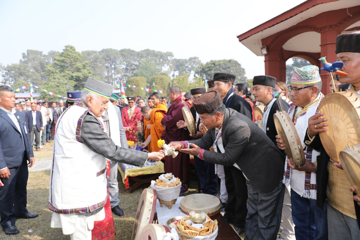 सोनाम ल्होसारको अवसरमा राष्ट्रपतिद्वारा  दीप प्रज्वलन