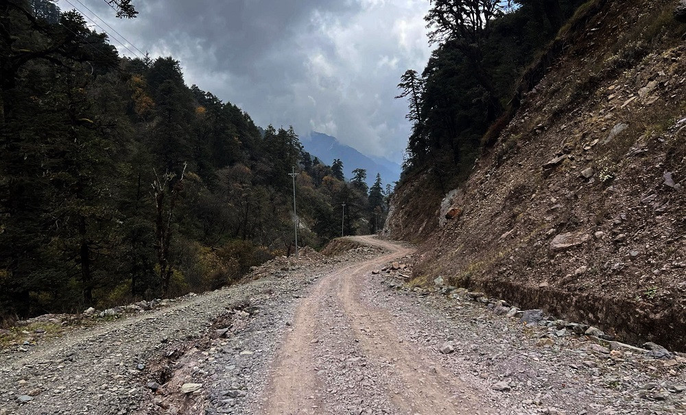 मध्यपहाडी लोकमार्गको बागलुङखण्डमा ९० प्रतिशत काम सकियो
