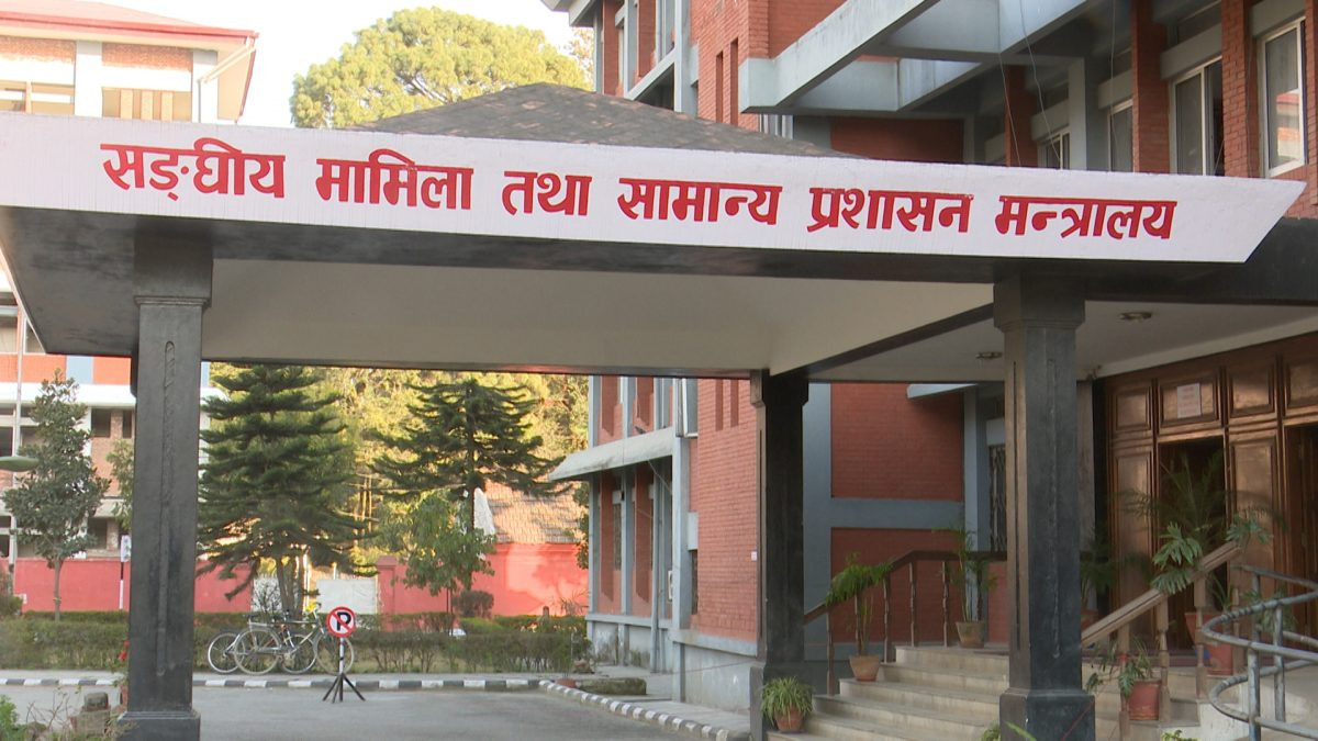 शाखा अधिकृतहरूको सरुवा, सात जना गाउँपालिकामा प्रमुख प्रशासकीय अधिकृतको जिम्मेवारीमा