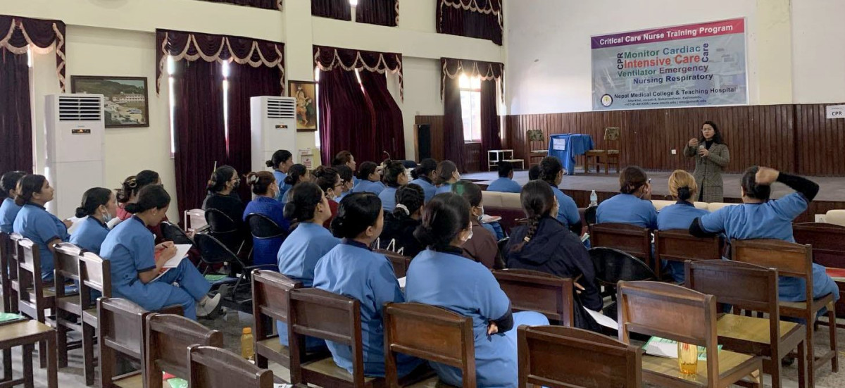 नेपाल मेडिकल कलेजका स्टाफ नर्सलाई क्रिटिकल केयर तालिम
