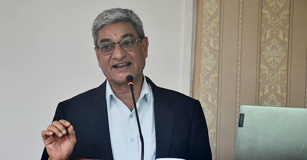 गणतन्त्रको विकल्प राजतन्त्र हुन नसक्नेः गृहमन्त्री रमेश लेखक