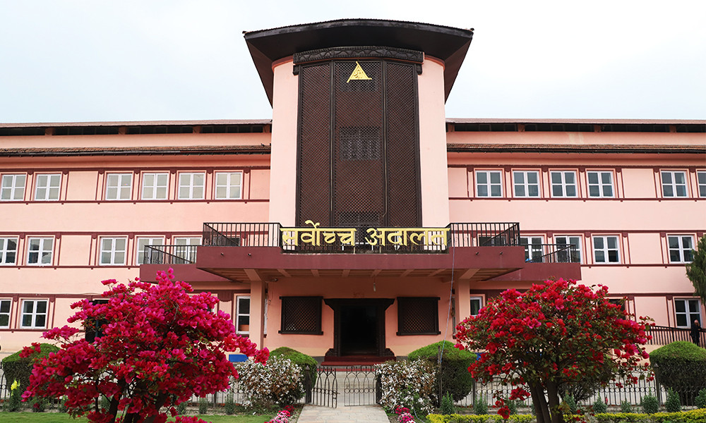 कुलमान र हितेन्द्रदेवको रिटमा सुनुवाइ हुँदै