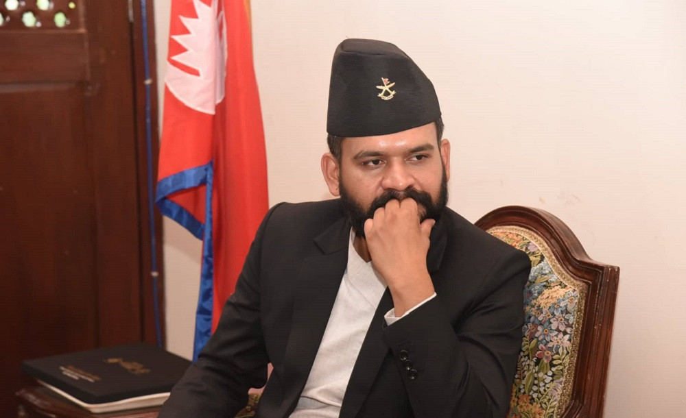 सुनिताको बालेनलाई चुनौती : कोठामा बसेर होइन, यहाँ आएर समस्याको समाधान खोजौं