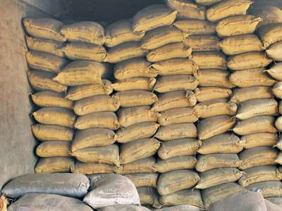 साढे दुई अर्बको सिमेन्ट भारतमा निर्यात