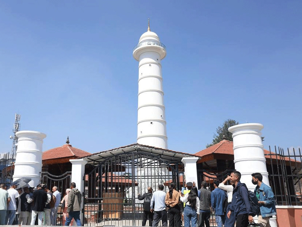 धरहरा  साउनबाट  बिहान ८ देखि बेलुकी ८ बजेसम्म खुल्ने
