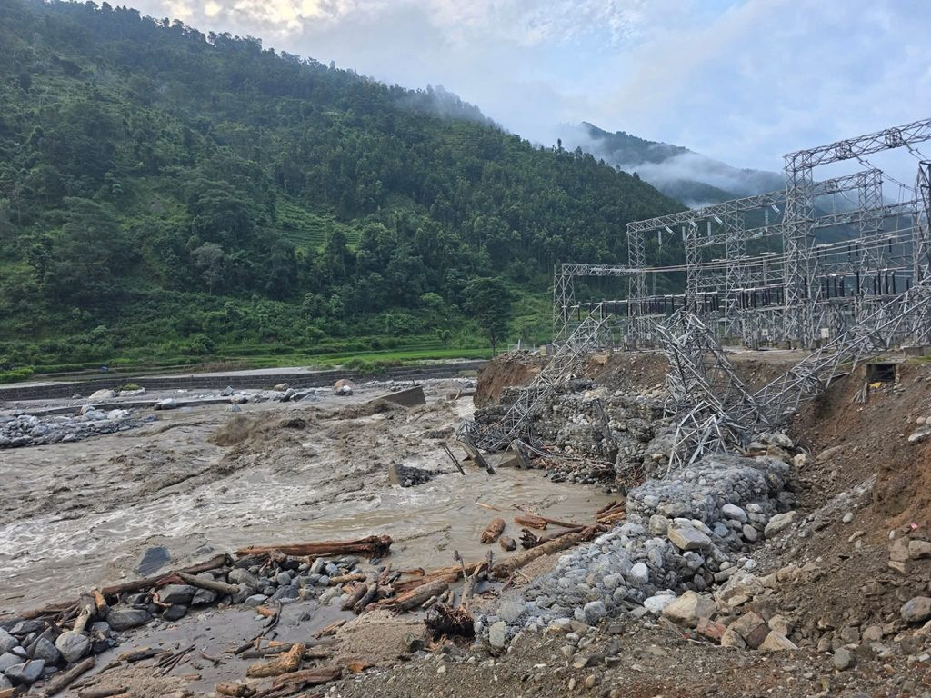 रसुवा बाढीले त्रिशुली-३ बी हब सबस्टेसनमा थप क्षति