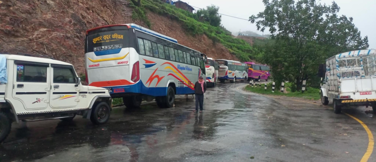 तेह्र घण्टापछि खुल्यो जयपृथ्वी राजमार्ग