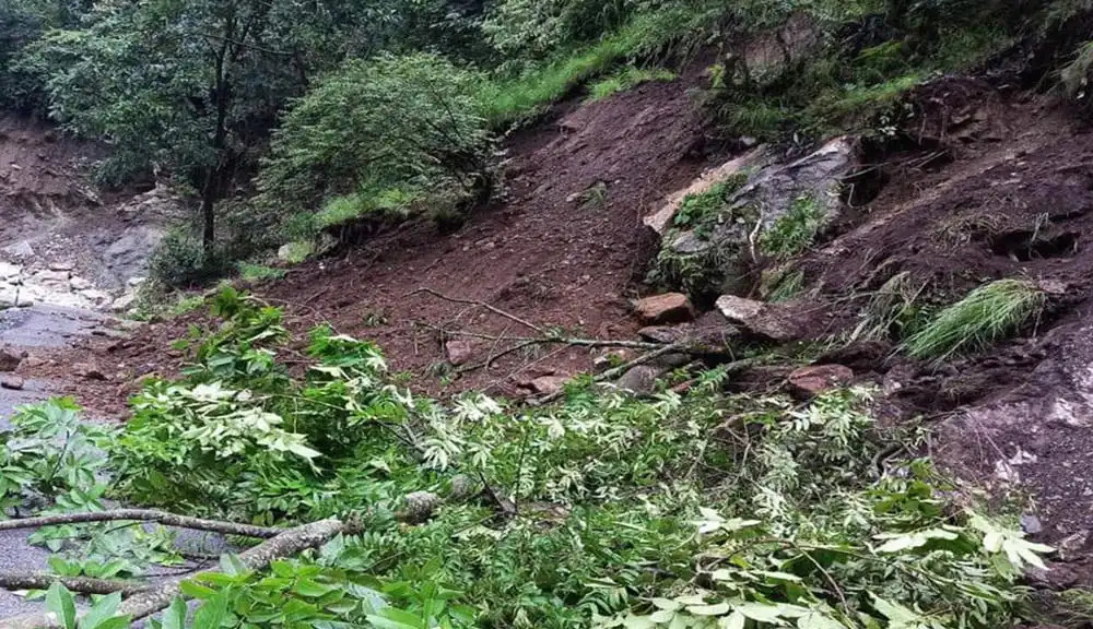 बेनी–दरबाङ सडक पुर्ण रुपमा अवरुद्ध