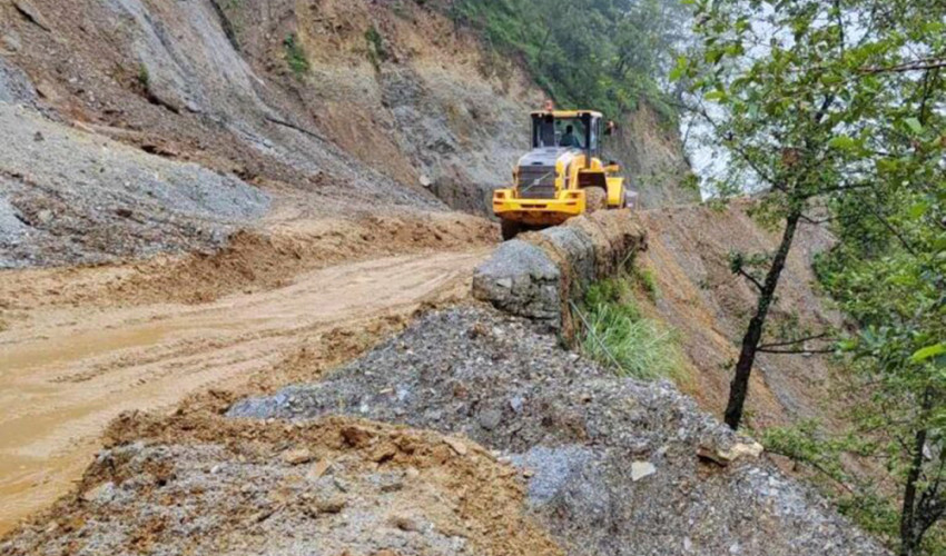 अवरुद्ध महाकाली लोकमार्ग सुचारु