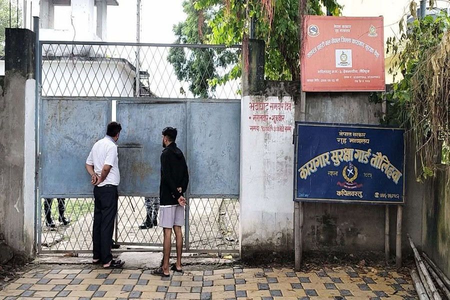 कपिलवस्तु कारागारबाट भागेका २११ कैदीबन्दी प्रहरी नियन्त्रणमा