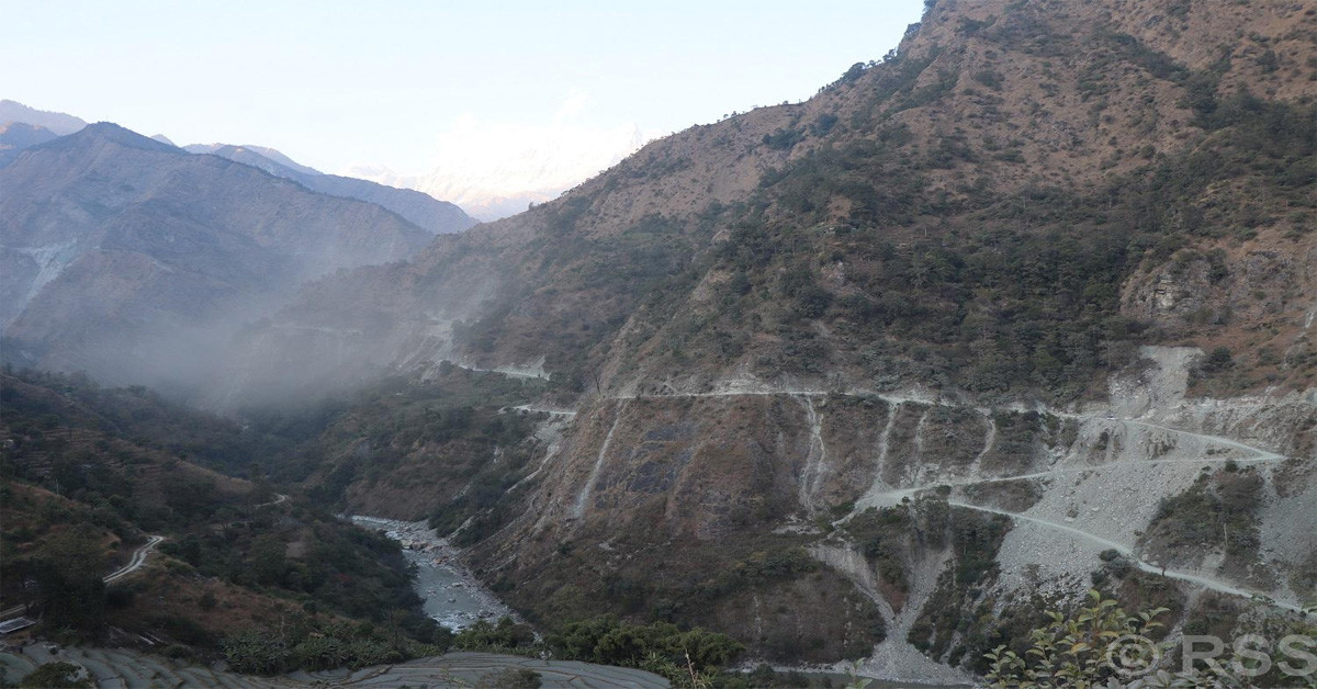 धवलागिरिवासीको गुनासो, ‘हरियाली वनपाखा र हराभरा बगैँचा धुलाम्मे भए’
