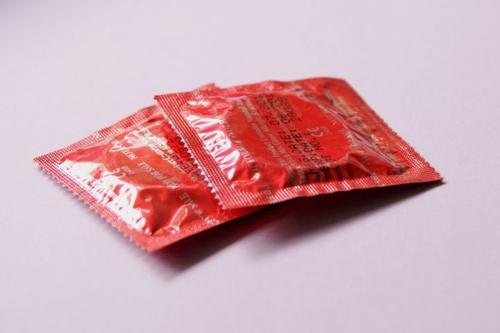 पाँच महिनामा  ९ करोड ९९ लाख २५ हजार रुपैयाँको  कन्डम आयात