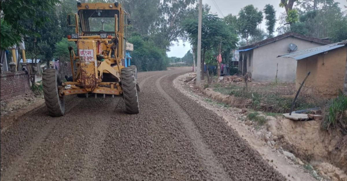 सरकारको विकास खर्च लक्ष्यको आधा पनि पुगेन,