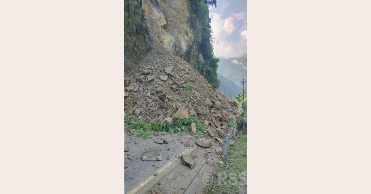 देशका विभिन्न राजमार्ग अवरुद्ध, केही सडकमा राति गाडी चलाउन नपाइने