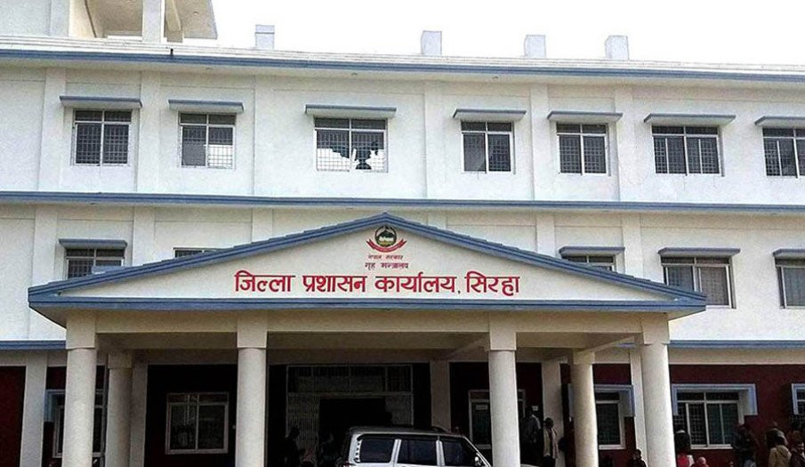 गोलबजार क्षेत्रमा खुकुलो बनाइयो कर्फ्यु