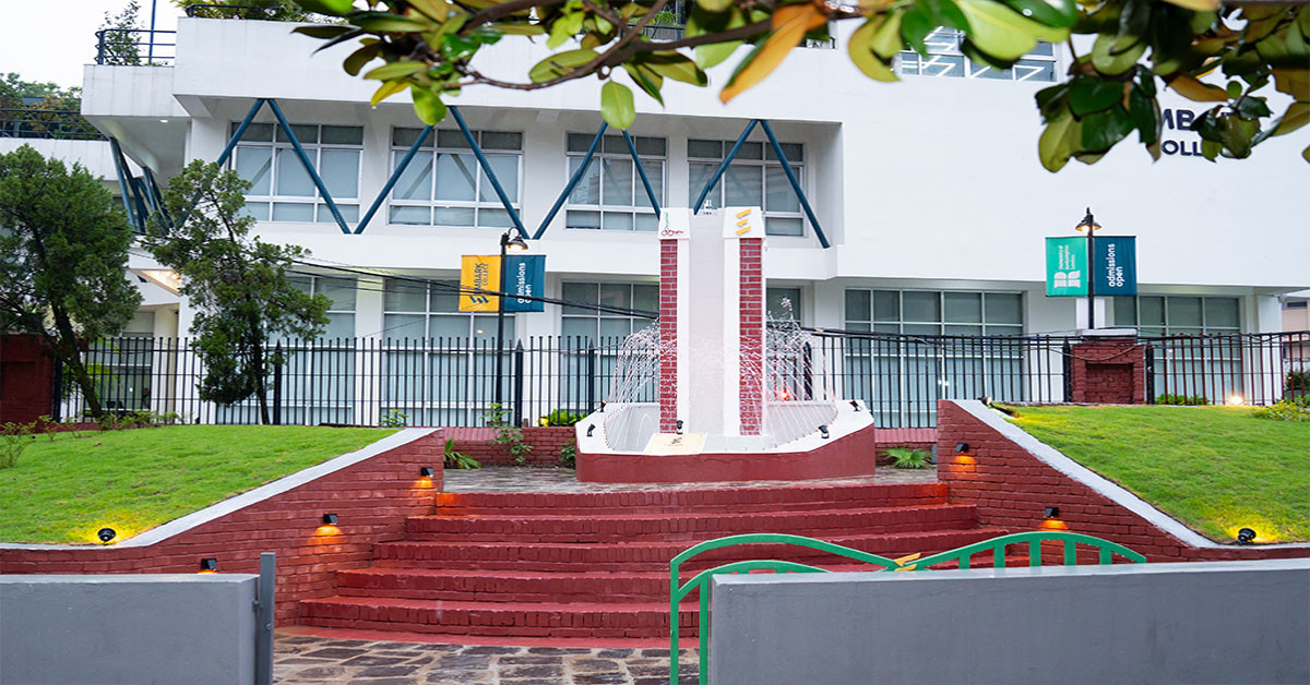 Embark College photo.jpg