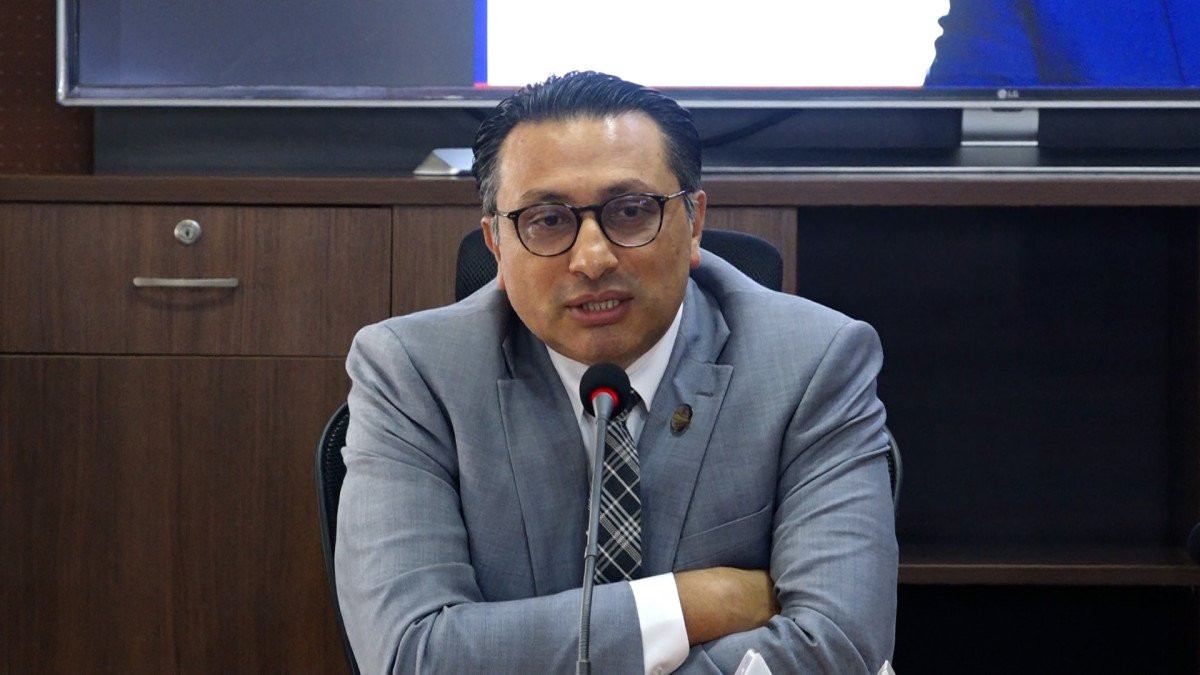 कर्मचारी सञ्चय कोषको लगानीमा राजनीतिक हस्तक्षेप हुँदैन, अर्थमन्त्री वाग्ले