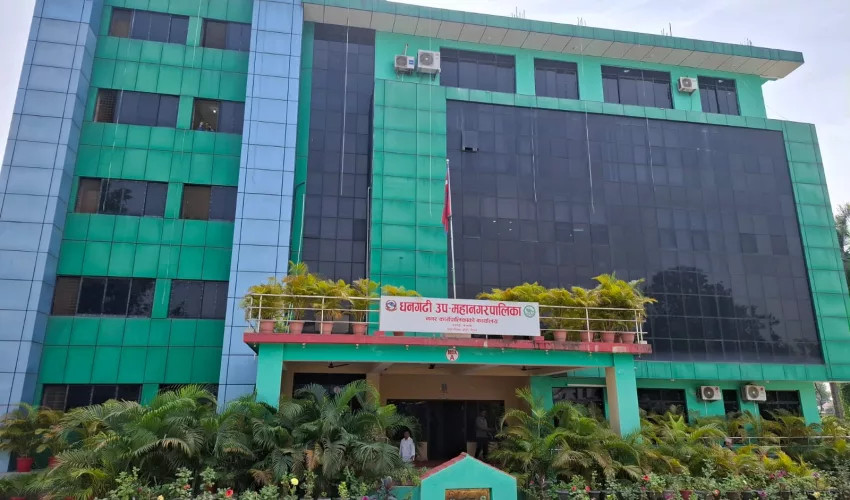बाढीपीडितका लागि धनगढी उपमहानगरपालिकाद्वारा ४१ लाख ११ हजार रुपैयाँ सहयोग