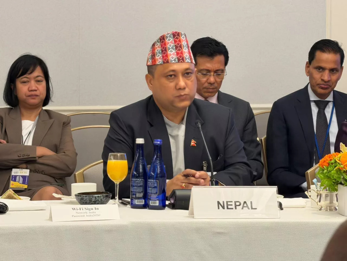 परराष्ट्रमन्त्री खनालद्वारा न्युयोर्कस्थित नेपाली महावाणिज्य दूतावासको अवलोकन