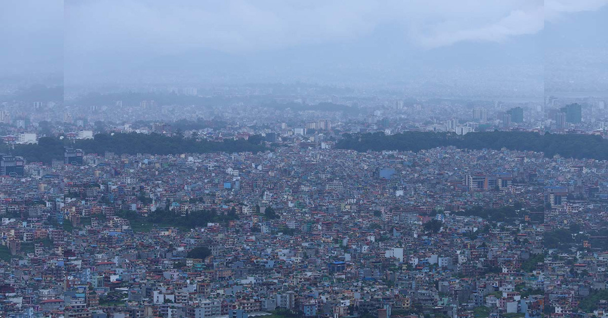 वर्षा रोकिएपछि काठमाडौँमा खुल्यो मौसम
