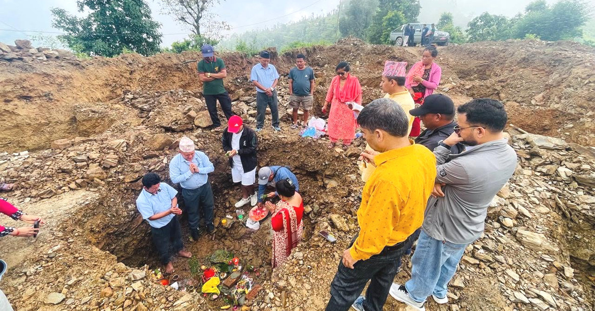 dEEPAK MABI LAND.jpg