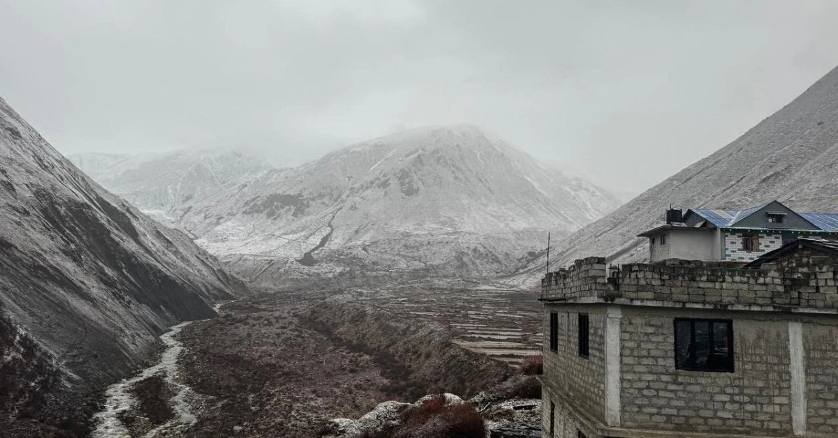 चक्रवात ‘अर्नब’को प्रभाव, मनास्लुका गाउँमा हिमपात, जनजीवन प्रभावित